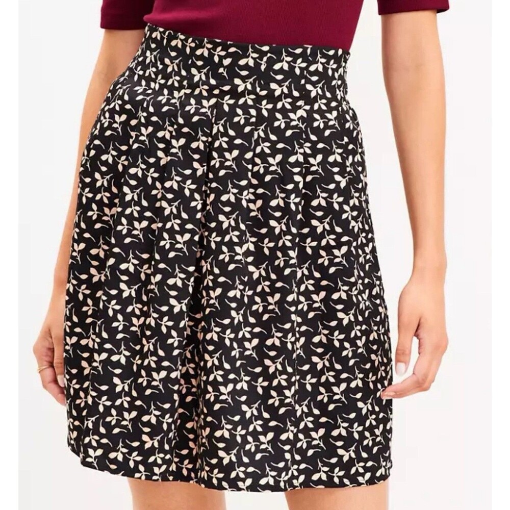Loft skirt Womens XXL Pull On Leafed pleated Elastic Waist Coastal beachy New - Picture 7 of 10